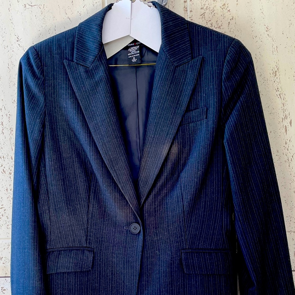 Pant suit